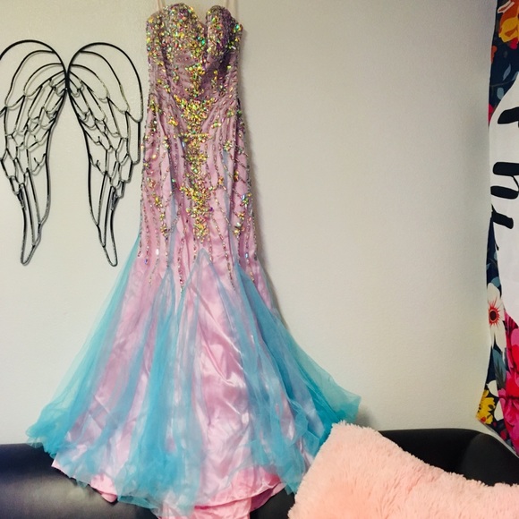 Pageant / Prom Dress - Picture 5 of 7